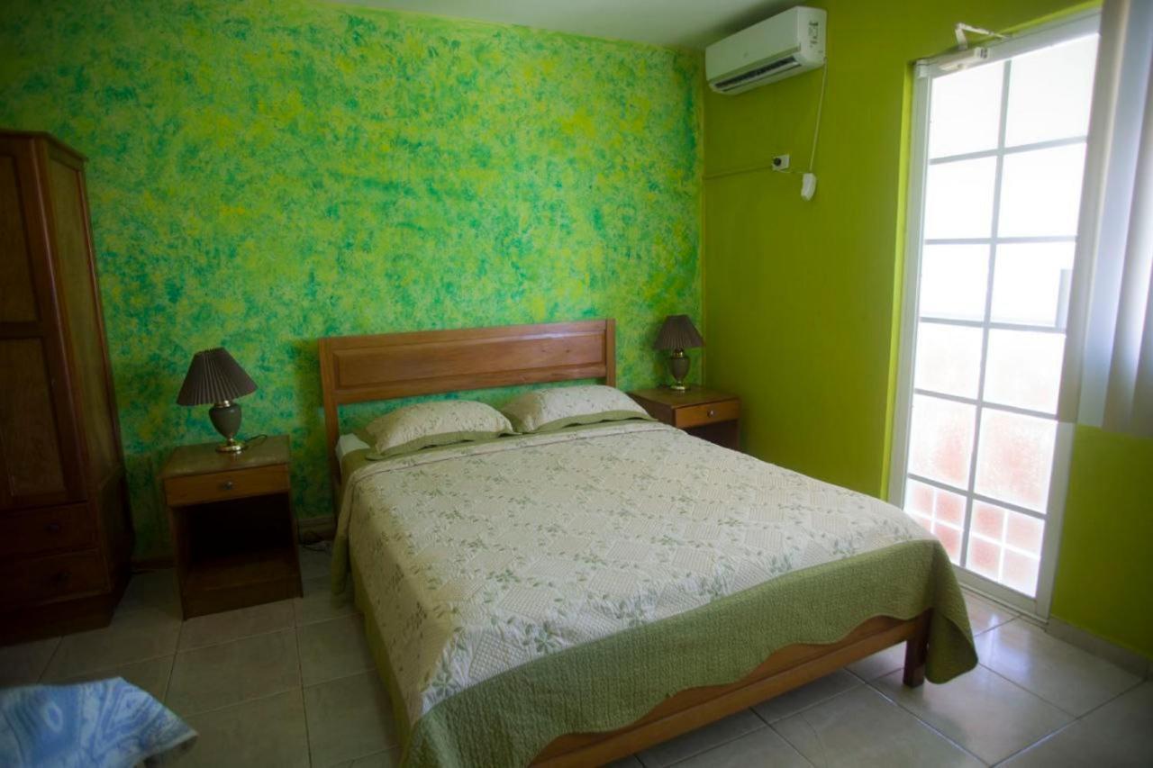 Vista Mar Hotel Bocas del Toro Exterior photo
