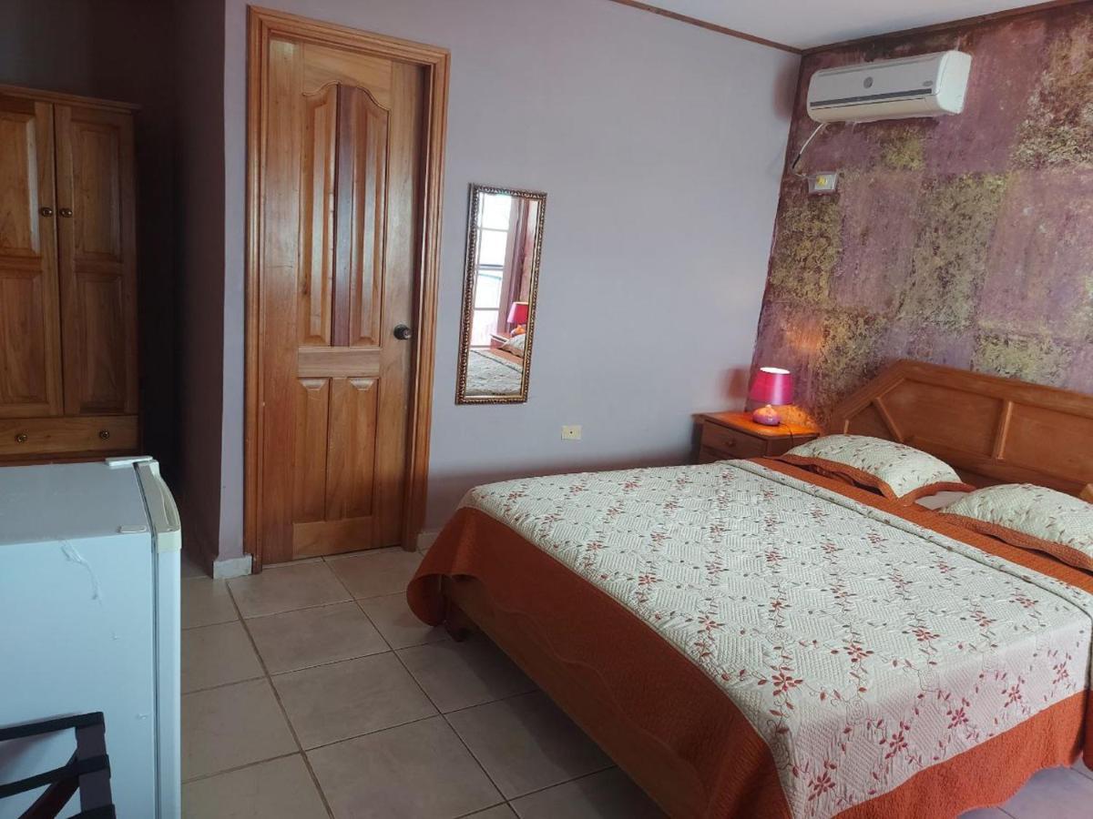 Vista Mar Hotel Bocas del Toro Exterior photo