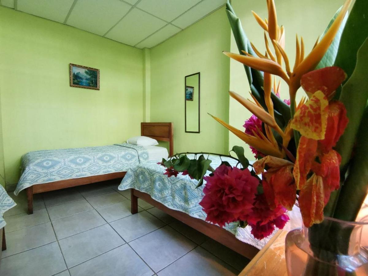 Vista Mar Hotel Bocas del Toro Exterior photo